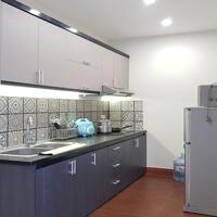 Cho thuê căn hộ 90m2 2 phòng ngủ đẹp, đủ đồ tại Vũ Miên, Tây Hồ