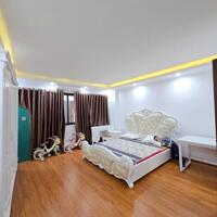Bán nhà Phố Thạch Bàn. Ô tô đỗ cổng, Đi bộ ra chợ, 500m ra Aeon Long Biên. Lh 0965858116