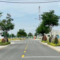 Lô đất đẹp nằm mặt tiền phố Phùng Hưng, giá 900tr