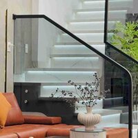 Nhà đẹp 3 tầng kiệt oto Trần Cao Vân, TT THANH KHÊ, giá sập hầm chỉ 5  tỷ.