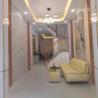 Bán Nhà Ngay Chợ Bình Tân, thuận lợi cho việc kinh doanh buôn bán