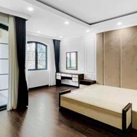 BDS HVL Chính chủ gửi cho thuê biệt thự liên kế Chateau Phú Mỹ Hưng, Q7 view vườn, đối diện sân Tennis, hồ bơi.