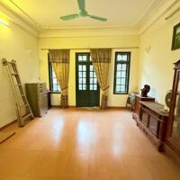 BÁN ĐẤT TẶNG NHÀ PHÂN LÔ Ô TÔ TRÁNH PHỐ NGUYÊN HỒNG 61M GIÁ ĐẦU TƯ