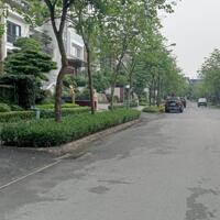 Cần bán 9 nhà biệt thự khu K1 -k7 và khu C1 - C2 -C3 và khu P mới xây đô thị Ciputra và Vườn Đào- Tây Hồ. 1. Nhà xây 4 tầng mới khu K7 Ciputra mới. Diện tích sổ đỏ 330m²,  giá 105 tỷ