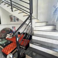 NHÀ 1 TRỆT 1 LẦU GIÁ 900TR GẦN UBND XÃ LONG PHƯỚC VĨNH LONG
