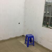 Cho thuê nhà Phố Giải Phóng 23m2 x 2 tầng, 2 ngủ, 4.5 triệu
