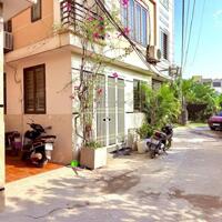 Bán nhà Ỷ La giá 5.25 tỷ, diện tích 30m2, 4 tầng, mặt tiền 4.5m