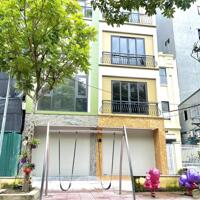 Bán nhà Giải Phóng giá 13.5 tỷ, diện tích 43m2, 7 tầng, mặt tiễn 4m