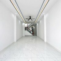 CẦN BÁN CĂN NHÀ 2 LẦU GẦN TRƯỜNG NGÔ QUYỀN