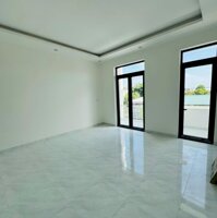 NHÀ NGỘP SHR SAU TRƯỜNG LÁI BỬU LONG CHỈ 650TR NHẬN NHÀ