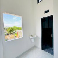 NHÀ NGỘP SHR SAU TRƯỜNG LÁI BỬU LONG CHỈ 650TR NHẬN NHÀ