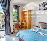 BÁN KHÁCH SẠN TRUNG TÂM HỘI AN - SÁT CHỢ ĐÊM - VIEW SÔNG HOÀI.