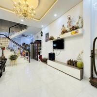 Nhà ngang 5m _ Xe Hơi 7 chỗ tới nhà đường Lạc Long Quân, P9. Nhà 4 Tầng Kiên Cố. Giá 9 tỷ TL