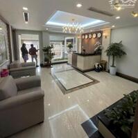 Bán gấp VP Phú Diễn 144m2- 8 tầng 1 hầm, vỉa hè rộng ô tô tránh, giá 42 tỷ