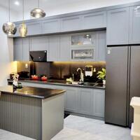 Đường nhựa 8m _ Cách MT Lý Thường Kiệt chỉ 50m, Nhà mới 3 Tầng . DT: 4.3x16m [nở hậu]. Nhỉnh 9 tỷ