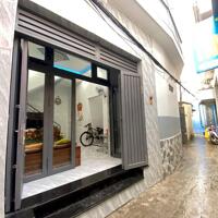 BÁN NHÀ HÒN CHỒNG GẦN BIỂN Hẻm thông đại học Nha Trang