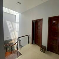 Bán biệt thự mái thái siêu đẹp ngộp bank đường Tân Hiệp