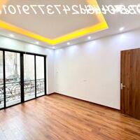 Vị trí đắc địa -  Mặt Ngõ Đường Láng - Đống Đa - 58 m2 x 4T – Kinh Doanh Tốt - mới kính koong - 2 thoáng - ở sướng