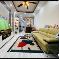BÁN NHÀ ĐỐNG ĐA 33M2 5,9 TỶ