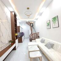 CHỈ 2ty6 CÓ NGAY NHÀ ĐẸP CHÚC SƠN, 3Tx42m2, ĐƯỜNG THÔNG, FULL TIỆN ÍCH