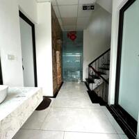 TÒA VĂN PHÒNG- Ô tô Tránh Phố Trung Kính (KĐT Trung Kính) 98/102, 7Tầng, MT 5.6m - 48.5 Tỷ, Kinh doanh sầm uất