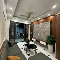 Hiếm hơn 5 tỷ nhà Hạ Đình 30m 5 tầng full nội thất cách phố chỉ vài bước chân, hộ khẩu thanh xuân.