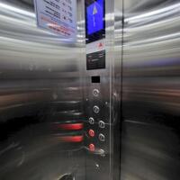 Bán tòa nhà CCMN Phố Thành Thái,Nguyễn Khang 95 m2,x 8 t nhà 2 mặt đường ô tô giá 34 tỷ