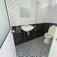Nhà đẹp sang trọng với thiết kế hiện đại 3PN gần chợ hóc môn