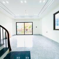 Cực hiếm. Bán nhà mới lô góc Bát Khối Long Biên 34m 6T MT5m 6.45 tỷ ô tô vào nhà