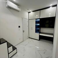 Cho Thuê CCMN 99 Trung Kính Cầu Giấy 25m2 Studio Gác Xép Cửa Sổ Ban Công Thang Máy Giặt Riêng Gần Chợ , Ô Tô Đỗ Cách Nhà 50m