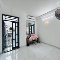  4,570 TỶ - NHÀ PHỐ 3 TẦNG TUYỆT ĐẸP - HẺM 4M - GẦN CÔNG VIÊN LÀNG HOA - P9 - Q. GÒ VẤP