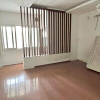 Cho thuê nhà 1T2L mặt tiền đỗ xuân hợp