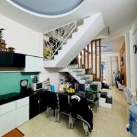 Nhà Mê,TC 4*15m,Hẻm Nguyễn Thị Minh Khai,Ngay Trung Tâm Phố
