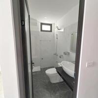Bán nhà Quan Nhân, Xây mới thang máy - 50m ra phố 4PN rộng sổ đỏ vuông đẹp