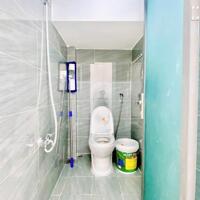 Nhà lầu đẹp nằm gần Ủy ban phường Bình Thủy