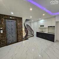 HOT 6tầng thang máy 40m2 full nội thất hơn 7tỷ ngay 74/40 Thượng Thanh