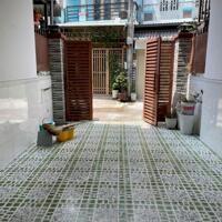 Nhà sổ riêng sân ô tô 2.4 tỷ /1lầu 1trệt/78m2
