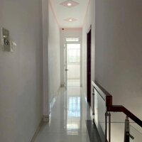 Nhà sổ riêng sân ô tô 2.4 tỷ /1lầu 1trệt/78m2