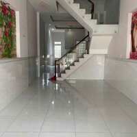 Nhà sổ riêng sân ô tô 2.4 tỷ /1lầu 1trệt/78m2