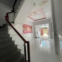 Nhà sổ riêng sân ô tô 2.4 tỷ /1lầu 1trệt/78m2