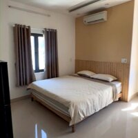 Dòng Tiền Tốt - Bán Toà Căn Hộ Biển Sơn Trà 120m2 5 Tầng Doanh Thu 40 triệu Giá Chỉ 7.x tỷ.