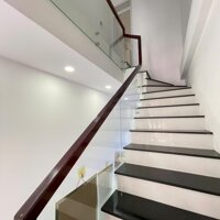 BÁN NHÀ 4 TẦNG ĐƯỜNG HOA LƯ – PHƯỜNG PHƯỚC TIẾN, NHA TRANG