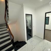 Bán nhà đẹp 5 tầng tại Trâu Quỳ 20m ra đường oto tránh giá 4.5 tỷ