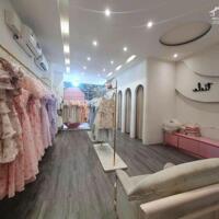 Nhà mặt tiền Sư Vạn Hạnh, Quận 10. Diện tích 4*16, trệt 3 lầu, nhà đẹp, 48tr