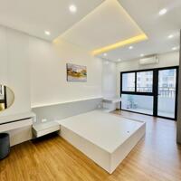 Bán rẻ căn góc 3PN 152m2 tầng trung nội thất đẹp nhất 17T Trung Hòa Nhân Chính ở, cho thuê tốt