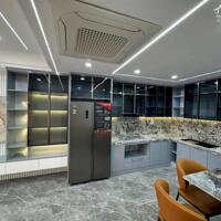 HOA KHÔI PHỐ TRẠM - LB - VỊ TRÍ KIM CƯƠNG - 7 TẦNG - THANG MÁY - GARA - KINH DOANH - NGÕ THÔNG 2 Ô TÔ TRÁNH  DT: 56m2 MT: 4m GIÁ: 16.8 Tỷ