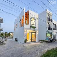 Bán nhà góc 3 mặt tiền đầu đường tô vĩnh diện gần bệnh viện sis giá 3,790 tỷ
