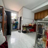 Cần bán gấp nhà Tân Phú chính chủ lâu đời, HXH đậu cửa, 68m2, 3 tầng, 5,5 tỷ 0935767286