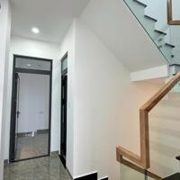 Bán nhà 3 tầng mới xây - đường 2 tháng 4, nha trang