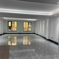 Bán gấp Tòa nhà VP mặt phố Hoàng Quốc Việt 155 tỷ 250m2 mặt tiền 11m xây 10 tầng 2 mặt thoáng đang cho thuê 300tr/tháng LIÊN HỆ EM THUY LH 0961218968